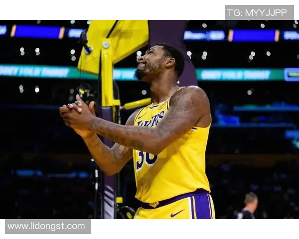 热火与贾米尔杨签订双向合同为补强内线实力球员表现引人注目